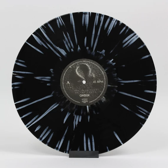 Omega - The Dark Side Of The Earth (fekete splatter)